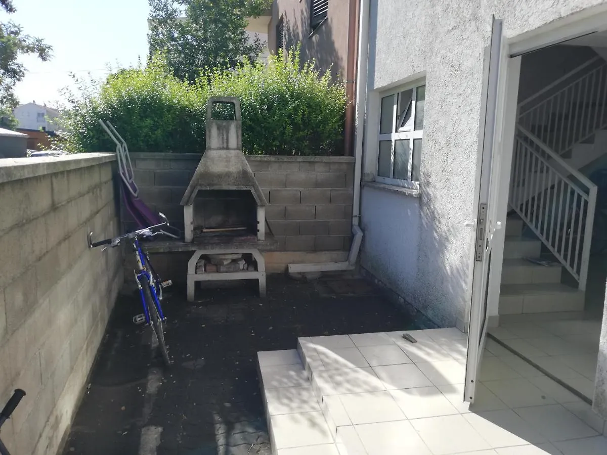 Ferienwohnung White House Turanj 0*,
