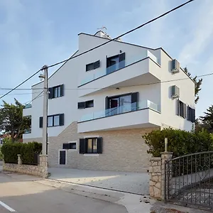 Apartment Nika, Turanj