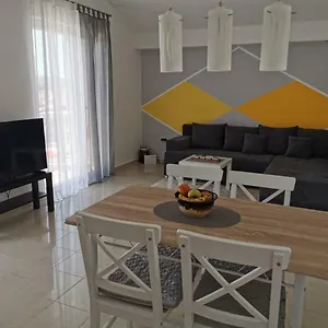Lorna Apartman