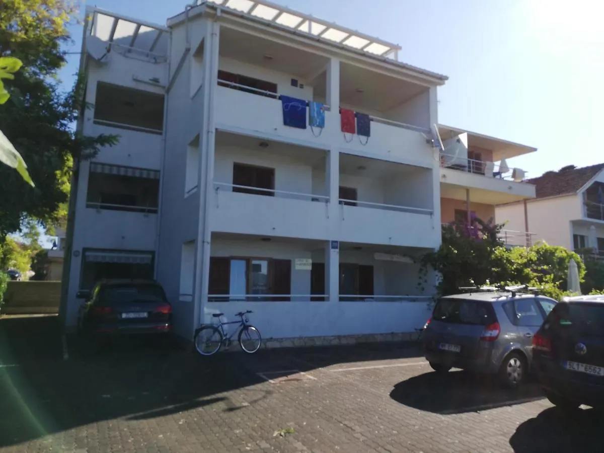 White House Apartment Turanj Croatia
