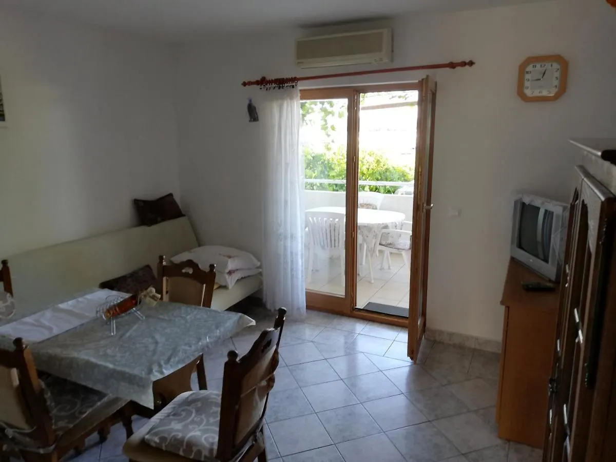 White House Apartment Turanj