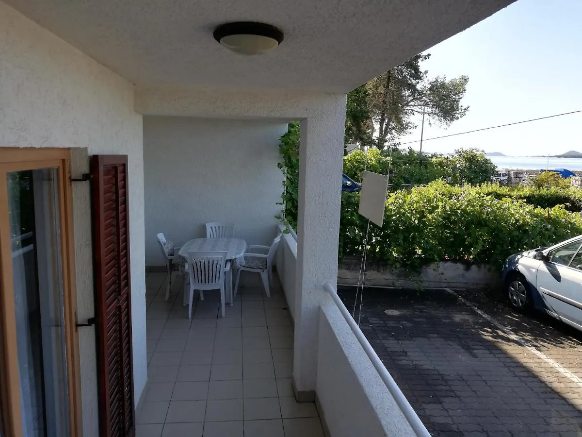 White House Apartment Turanj