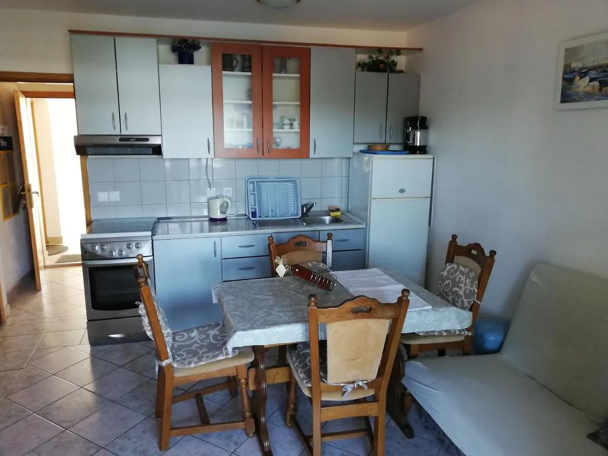 White House Apartment Turanj